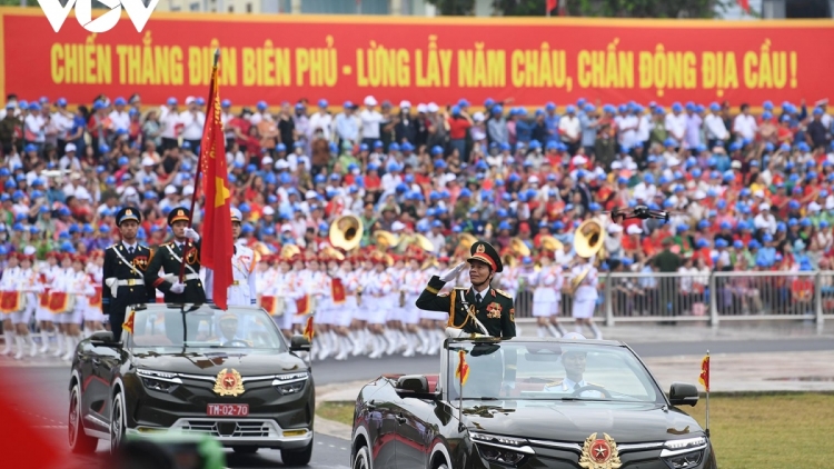 Ó rơdêi Leh tơbâ, ăm lêng prôk pơtăng, tơkŭm prôk pơtăng 70 hơnăm Ƀlêi trâng Điện Biên Phủ