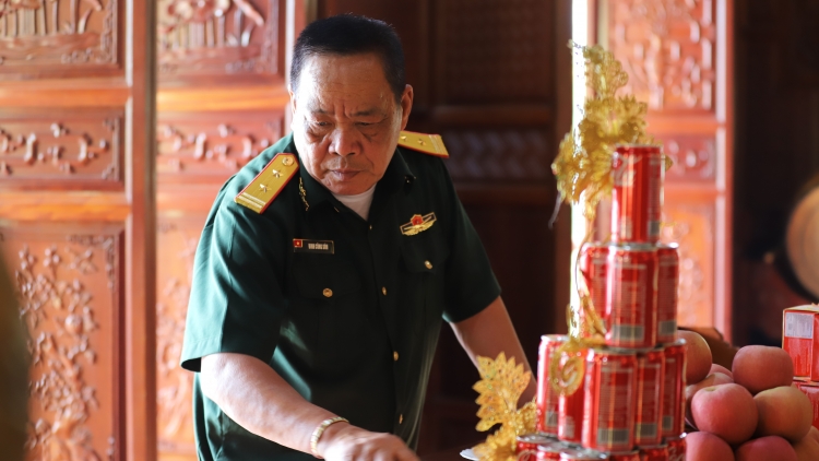 Kriê pioh, mđĭ lar boh tŭ yuôm hƀuê ênuk “Dliê Đại tướng Võ Nguyên Giáp"