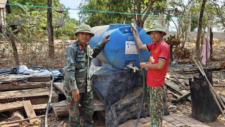 Ƀô đô̆i păng kŏng an asong đak ăn kon pơlei tơring sơlam tơ̆ Gia Lai păng Đăk Lăk 