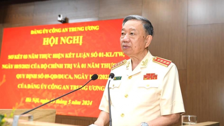 Ding jum kông an pơƀut 3 thun ngă tui Hră klah čun mrô 01 ding jum kơđi čar pơtrut hrăm hăng hla tui Wa