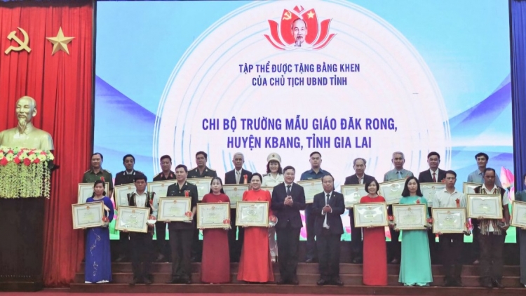 Gia Lai pơpŭ kơ 50 khul grup, mơnuih rơgơi hrăm hăng hla tui Wa Hồ