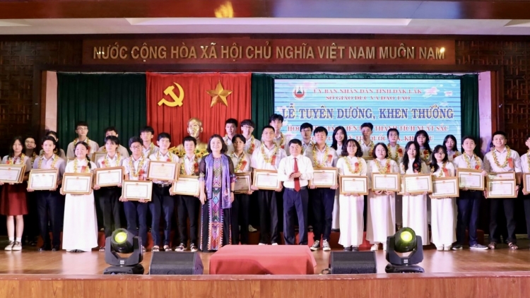 Dăk Lăk jờng rơ kơnòm bơsram, cau pơgru geh cồng nha jak