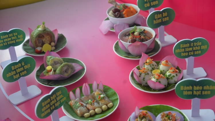 ពត៌មាន ម៉ោង​ ៦