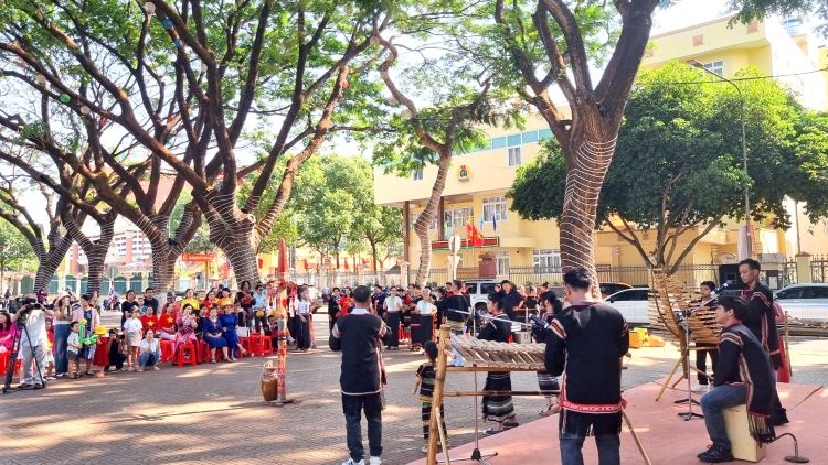 Tuai nao čuă ngui pơ hơdôm boh tơring čar kual Dap kơdư đĭ lu amăng hơdôm hrơi pơdơi ngă lơphet lơ 30/4 hăng lơ 1/5