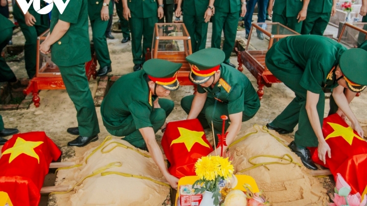 ĐƠƠNG 16 LIỆT SĨ CĂH DZỢ MA MÔNG ĐHỊ LÀO CHÔ TẬP LƠI ĐHỊ QUẢNG BÌNH