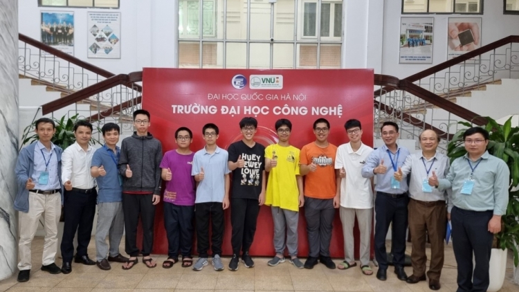 VIET NAM MKE HU 7 HUY CHUONG DI MBANG PAKACAH OLYMPIC TIN HỌC CHÂU Á