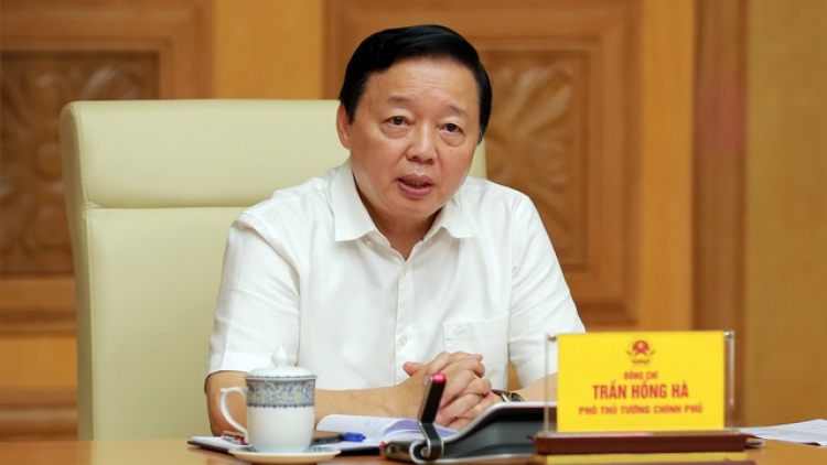 Groi Thủ tướng Trần Hồng Hà ƀư tơm nar rƀŭn mpeh nau nchrăp nau ntrŭnh mât ndrel hun hao ngih gŭ