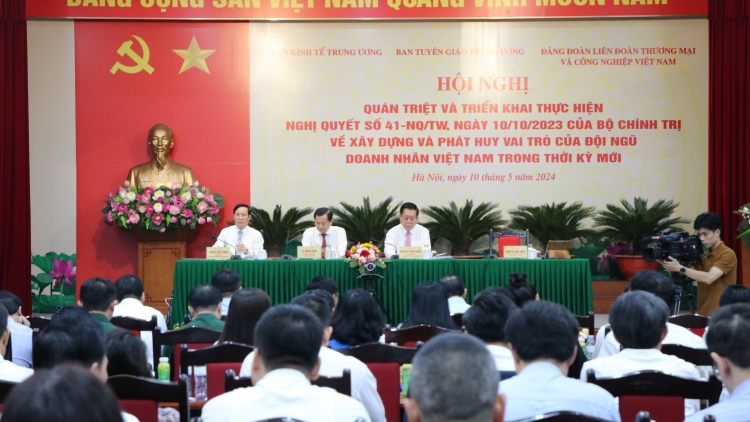 Hneăng hôp tơbleăng pêi tơdroăng Pơkâ 42 dêi khu xiâm Kal kí