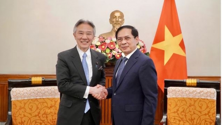 Pôa Bùi Thanh Sơn, Ngế xiâm tơpui kâ tơdah Ngế xiâm pơkuâ Hnê hriâm, Khôi túa lĕm tro, Tơ’noăng ivá, Khoa hok ƀă Kŏng ngê̆ Nhuk