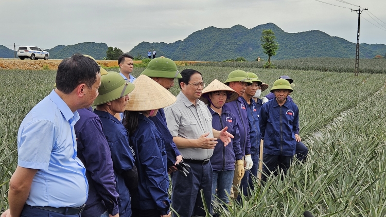 Thủ tướng Cíñ phủ ồng Phạm Minh Chính còp mờ lơh broă tàm càr Ninh Bình