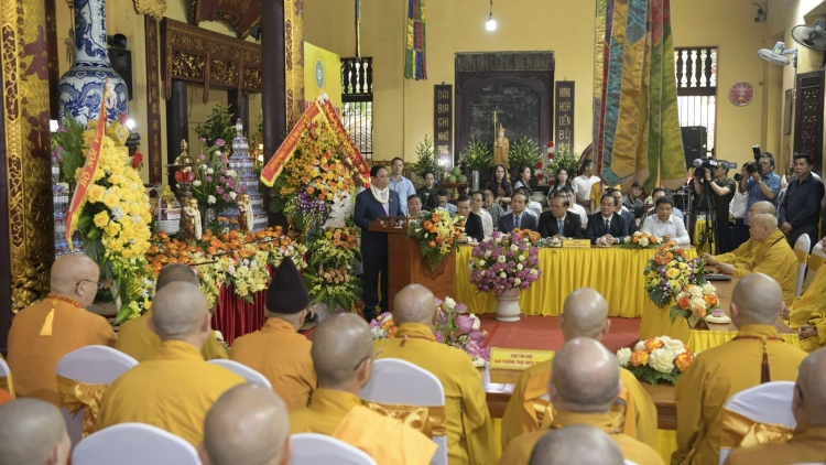 Khua knŭk kna Phạm Minh Chính hơêč hmưi knăm Phật đản Phật lịch 2568 