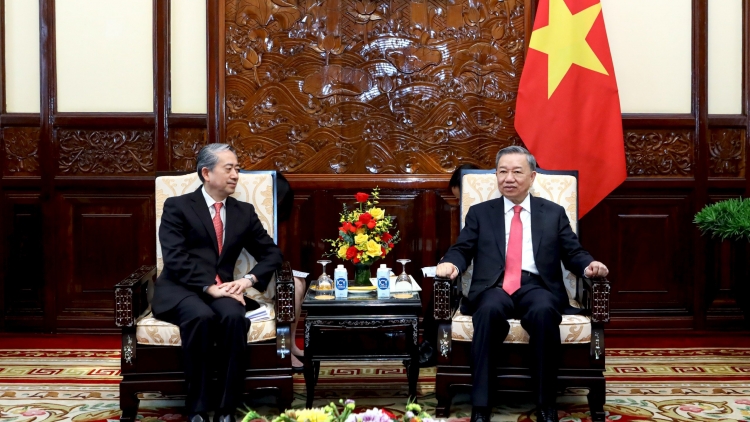 Kơdră teh đak Tô Lâm sơng Bơngai tang măt ăn teh đak Trung Quốc tơ̆ Việt Nam