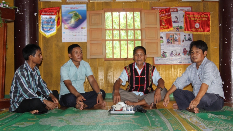 Tiah kơh bơnơm càr Bình Định kơryan bơta bau gờñ mờ bau cau rềp jơi nòi