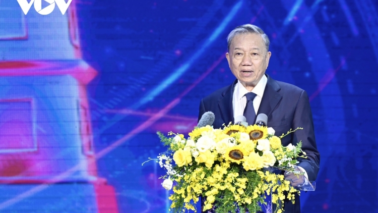 Kruanh dak Tô Lâm râng ƀư jao an giải Báo chí lam dak rơh tal 18 