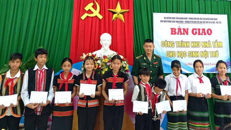 PAZAO ĐOỌNG ZR’LỤ ĐÔNG HOỌM HA TRƯỜNG HỌC K’COONG CH’NGAI NAM GIANG