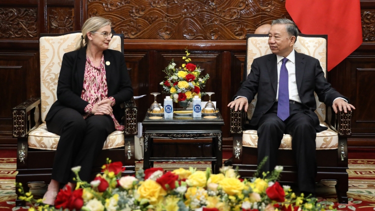 Củ tịc lơgar ồng Tô Lâm wă rò Đại sứ lơgar Thụy Điển tus còp tơngăc  