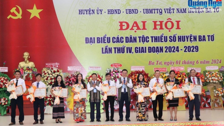 ĐẠI HỘI ĐẠI BIỂU ZÂP ACOON CÓH CHR’HOONG BA TƠ (QUẢNG NGÃI)