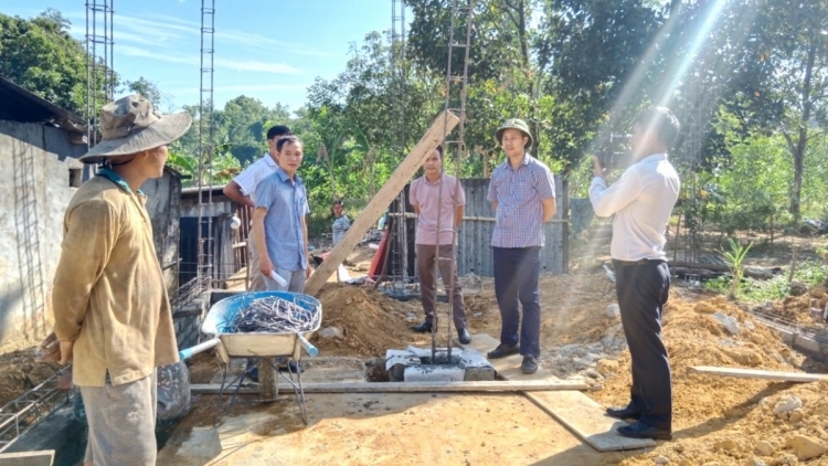 PAZƯM TÊY T’BIL LƠI ĐÔNG ZIR HƯ HA ĐHANUÔR K’COONG CH’NGAI