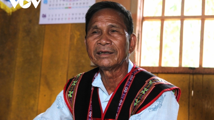 PA DƯR XA NAY BH’RỢ ÂNG APÊÊ ĐẢNG VIÊN, MANUYH VÊY BẤC NGAI CHĂP BÊL XAY BHRỢ XA NAY BH’RỢ CR’NOỌ CR’NIÊNG ÂNG K’TIẾC K’RUUNG