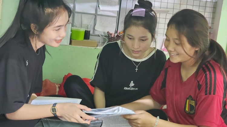 Kon Tum hơmet ‘lơ̆ng rim tơdrong ăn hŏk tro năm thi tốt nghiệp THPT