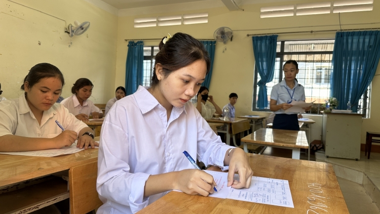 Dak Lăk hloh 19.800 ‘nu hŏk tro lĕch ‘măng khoă jăl pêng sơnăm 2024, jơnei 98,31%