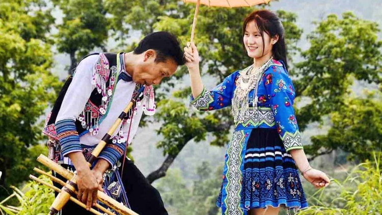 Cồng nha bơh broă lơh dong kờl sền gàr niam chài kòn cau tàm Lai Châu