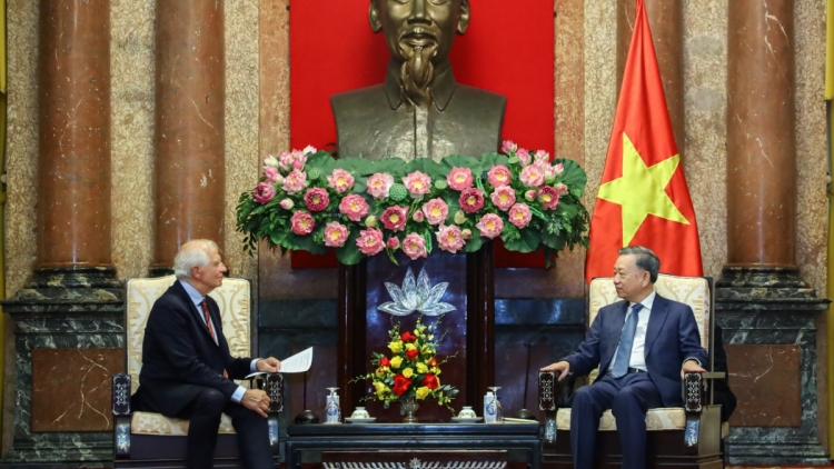 Khua mir sir ơi Tô Lâm tŭ jum Kơ-iăng Khua Jơnum min kual Mi Kô̆ Josep Borrell Fontelles