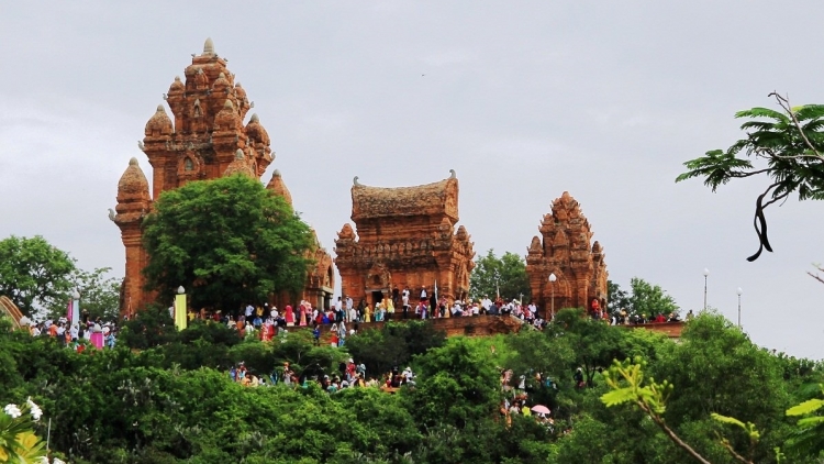 BRUK NDOM BIAI NAO MAI DI URANG VAK HAONG ONG THÀNH NHẢY, PHAOK  AKAOK MIU-YIM NINH THUẬN