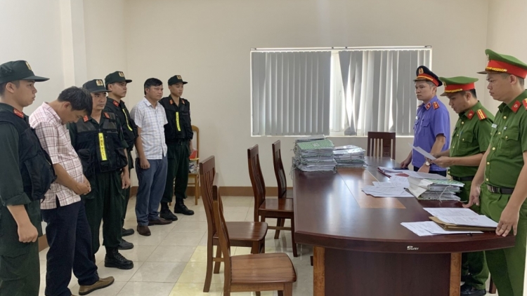 QUẢNG TRỊ: K’ĐƯƠI MOON LÊY CHA MÊẾT KỶ LUẬT PHÓ CHỦ TỊCH UBND CHR’HOONG HƯỚNG HOÁ