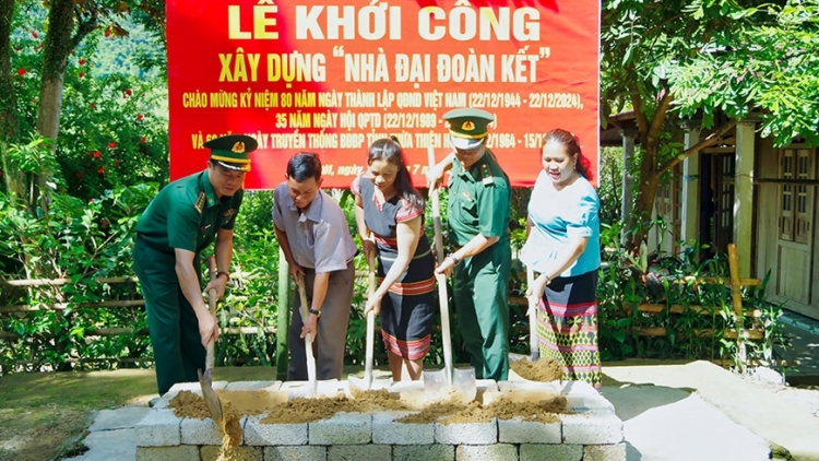 BỘ ĐỘI BIÊN PHÒNG TỈNH THỪA THIÊN HUẾ: TƠỢP BHRỢ ĐONG ẶT ĐẠI ĐOÀN KẾT ĐOONG HA ĐHANUÔR ĐHA RỰT A LƯỚI