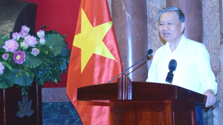 Khua mir sir ơi Tô Lâm tŭ jum grup hlăk ai hơđăp kơsung nao hlâo Việt Nam