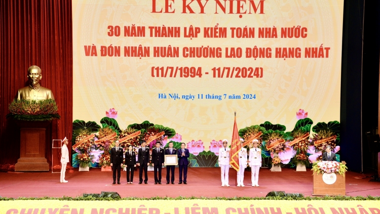 Củ tịc Quốk hội ồng Trần Thanh Mẫn tus tơnkah 30 nam crơng gơs đah Sền sơwì tă ai priă jền dà lơgar