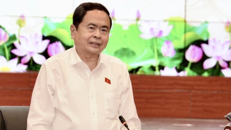 Kruanh Quốc hội Trần Thanh Mẫn pah kan đah Ban thường vụ Thành ủy nkual ƀon têh Hải Phòng