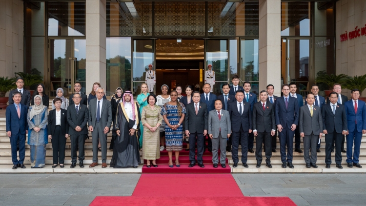Kruanh Quốc hội Trần Thanh Mẫn vơt mpôl đại biểu kiểm toán ngih dak ăp ngih dak, ăp ntŭk kan lam ntur neh 