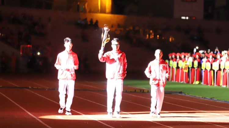 Mphŭn pŏk Klei bi lông mjuăt asei Phù Đổng kluôm ala 