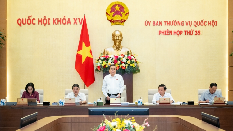 Sơn đờm Pơrjum dơ̆ 35 bơh Ủy ƀan Thường vụ Quốk hội