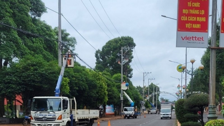 Dak Lak pơtối ‘mâi rơnêu troăng kơxái kap ki kân hrik hyôh mơ’no mâu tơdroăng a mâu kơphô̆