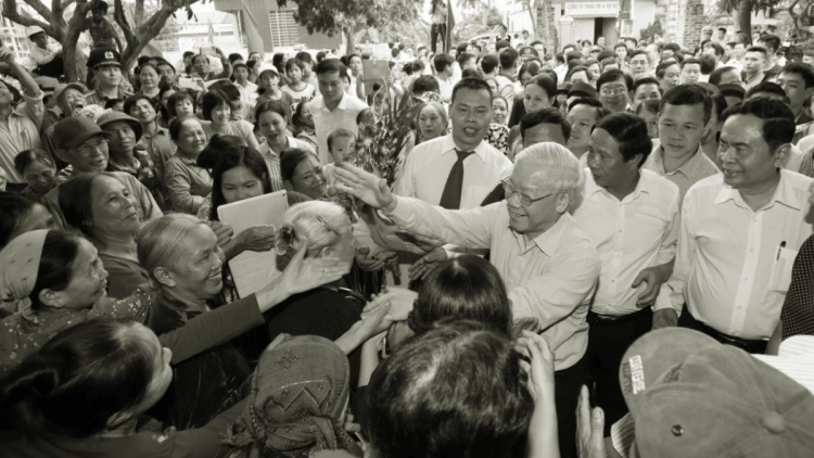 Khua gĭt gai Đảng Nguyễn Phú Trọng lehanăn dŭm klei đru mguôp yuôm bhăn kơ bruă cách mạng mơ̆ng Đảng lehanăn djuê ana 