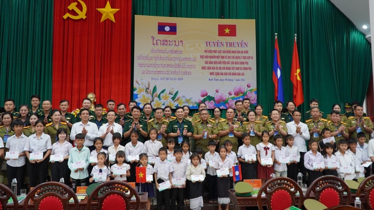 Hrơi pơbưp nao rai ƀing tơhan hlăk ai dêh čar Việt Nam hăng Kông ang dêh čar Lao