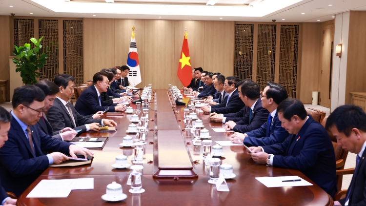 Khua knŭk kna Phạm Minh Chính bi tuôm hŏng khua mil čhil Dhŭng Korea Yoon Suk Yeol 