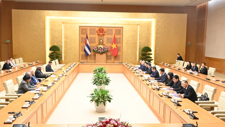 Khua dêh čar ơi Phạm Minh Chính tŭ jum Khua mua ping gah, Kơnuk kơna Cuba