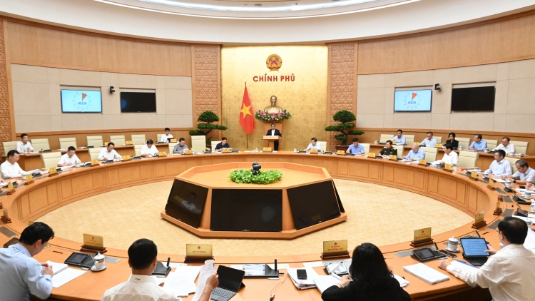 Chính phủ ƀư rơh hop way nkô̆ mpeh rdâk njêng pháp luật khay 7/2024