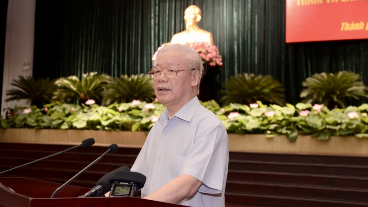 Tổng Bí thư Nguyễn Phú Trọng an tay nău rngot klâng dŭt n’hâm đah ƀon lan, tahen lam dak