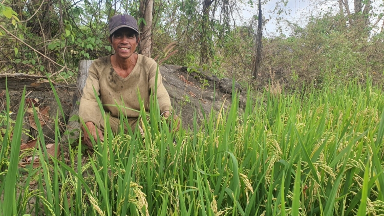 Mnuih ƀuôn sang krĭng Lăn Dap Kngư hdơr kơ Khua gĭt gai Đảng Nguyễn Phú Trọng 