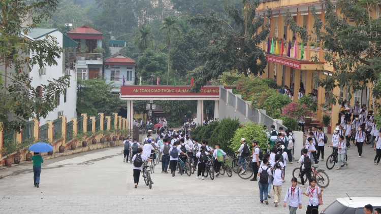 Càr Yên Bái: Lơh broă lơh tơrlòng lài “Mpồl sền gàr is bè lòt rê rơndăp tăp sèng tàm mpồng hìu bơsram”