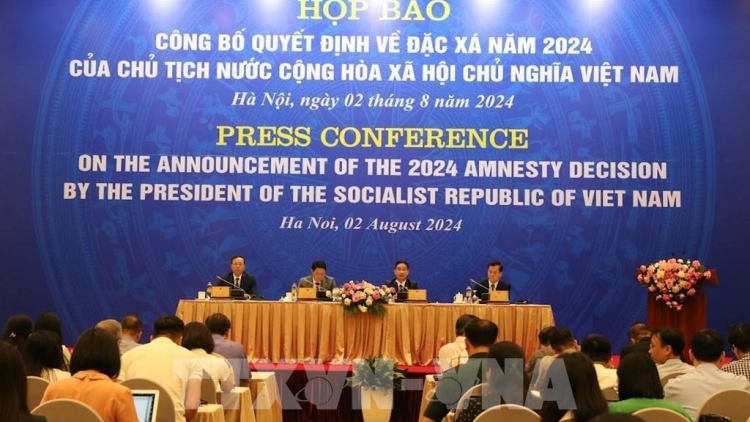 BRUK ĐẶC XÁ THUN 2024 DI AKOK NEGAR CỘNG HÒA XHCN VIỆT NAM