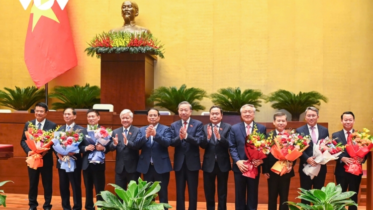 Quốc hội ntrŭnh nau kan săch nŭih pah kan geh nau tâm ban nuih n’hâm prêh