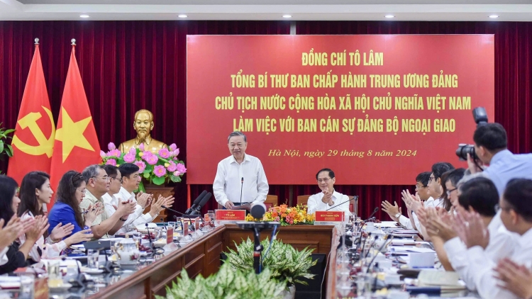 ពត៌មាន​ម៉ោង៦