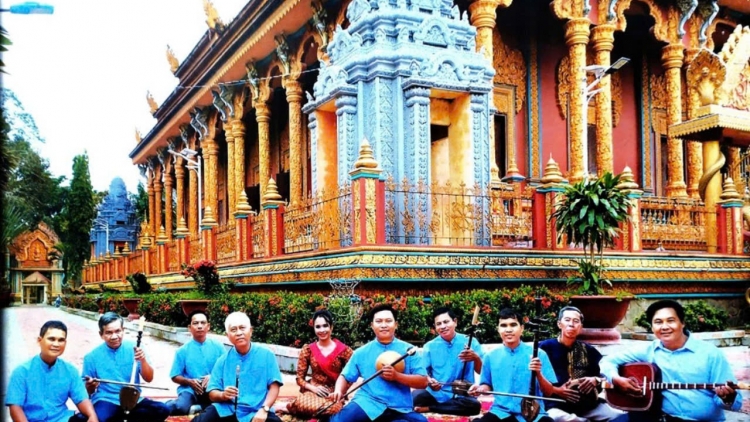 Côn mết chằư mết hanh cắp chương nhạc khòng chựa côn Khơ me
