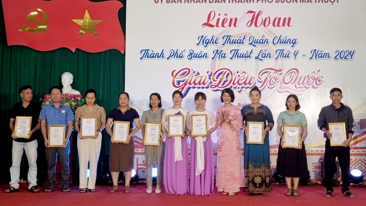 Pơlê kong kơdrâm Ƀuôn Ma Thuột (Dak Lak) po tơ’noăng  Hơdruê xuăng tung kuăn pơlê roh má 4